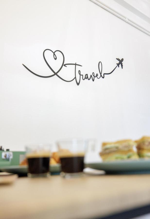 Love Travel Athens Apartments エクステリア 写真